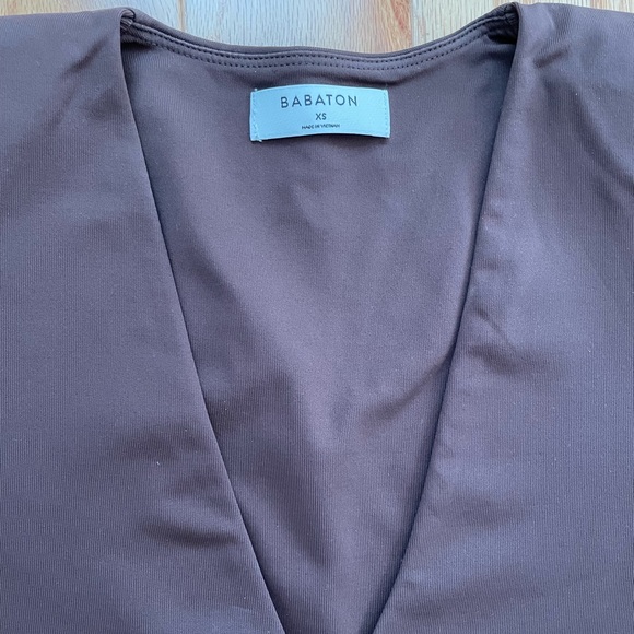 Babaton Aritzia CONTOUR bodysuit with shoulder pads - Picture 5 of 5